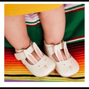 NIB Livie and Luca leather bunny shoes. Toddler 6
